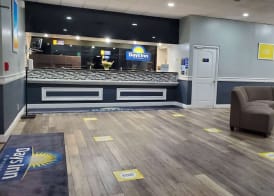 Days Inn by Wyndham Stuart 4