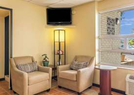 Econo Lodge Fort Knox 3