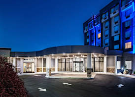DoubleTree by Hilton Monroe Township Cranbury 2