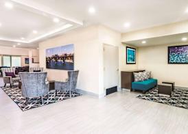 La Quinta by Wyndham Loudon 3