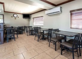 Super 8 by Wyndham Amarillo Central TX 2