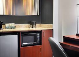 Courtyard by Marriott Raleigh Midtown 4