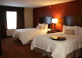 Hampton Inn & Suites Peru 4