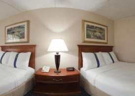 Clarion Hotel & Conference Center Ronkonkoma MacArthur Airport 5