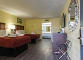 Heart of Manteo Motor Lodge 3