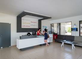 Zoes Hotel & Suites 2