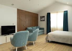 Horta Bay 4