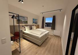 Easy Stay 4