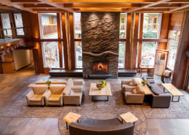 Moose Hotel and Suites 4