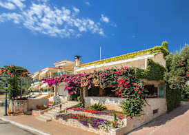 Loutra Beach Hotel 2