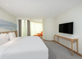 Crowne Plaza Zhuhai City Center by IHG 3