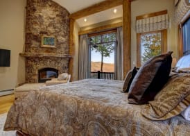 Snowberry by Elevation Accommodations 4