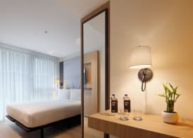 Ikonik Miraflores 5