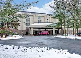 Hampton Inn Albany-Wolf Road 2