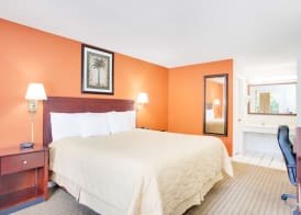 Super 8 by Wyndham Defuniak Springs 3