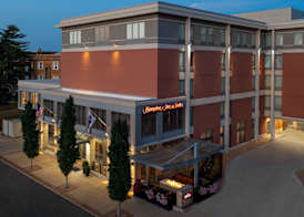 Hampton Inn & Suites Clayton/St. Louis-Galleria Area 2