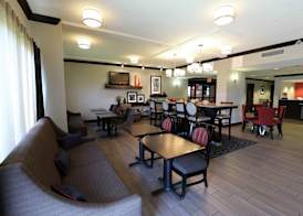 Hampton Inn Dyersburg 4