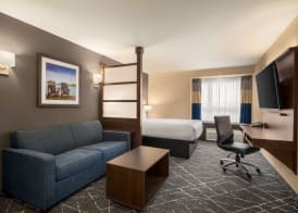 Microtel Inn & Suites by Wyndham Aurora 4