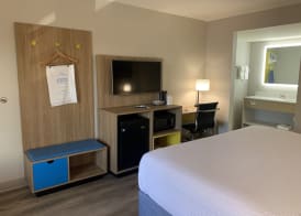 Days Inn by Wyndham Atlanta Stone Mountain 4
