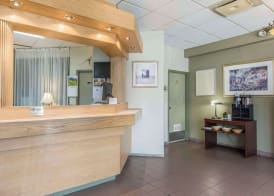 Quality Hotel & Suites 2