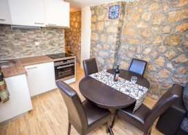 Apartment Any 4