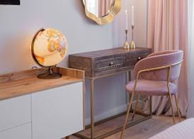 Designer 2-Bedroom Flat with Balcony & Full Amenities Steps from Piata Universitatii 5