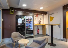 B&B HOTEL CHARTRES Le Forum 2