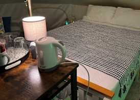 Spacious Bell Tent at Herigerbi Park, Lincolnshire 3