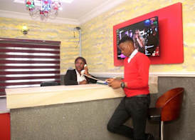 Mayoral Hotel & Suite 2