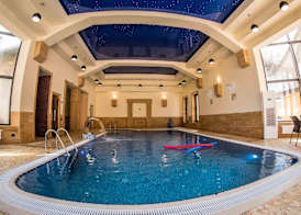 Elegant Hotel & Resort 4