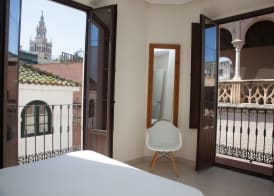 Guzman El Bueno Suites 4