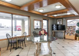 Econo Lodge Seymour 4