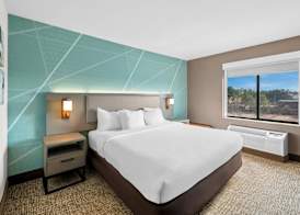 Comfort Suites Sanford 5