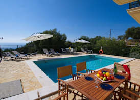 Villa Mandola in Tzamarelata 3