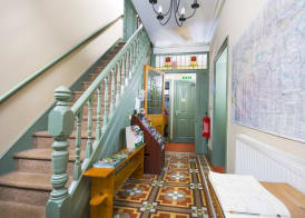 Llangollen Hostel - The Whole Bedroom - Self Catering Facilities 2