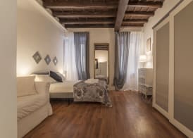 GuestHost - Fori Imperiali Apartment 2
