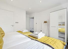 St Martins House Luxury Apts. Ruislip 2