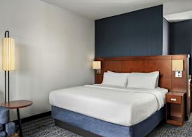 Courtyard by Marriott Evansville East 5