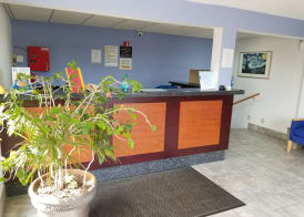Super 8 by Wyndham Kenosha/Pleasant Prairie 4