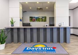 Days Inn by Wyndham Drayton Valley 2