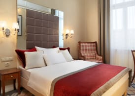 Mirage Medic Hotel 5