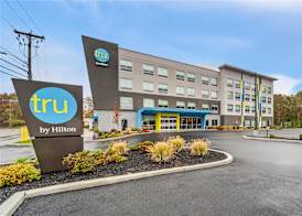 Tru By Hilton Brockton 2