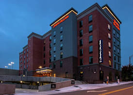 Hampton Inn & Suites Winston-Salem Downtown 4