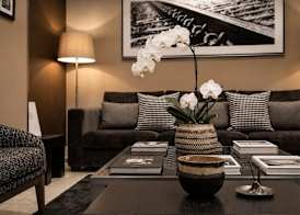 Stelle Hotel The Businest 3