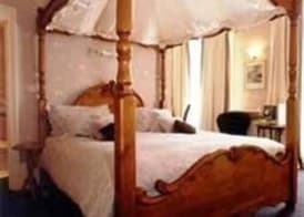 Holmwood House Guest Accommodation 5
