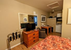 Bridge of The Gods Motel, Cabins & RV Park 3