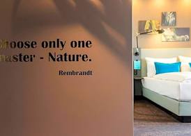 Motel One Amsterdam-Waterlooplein 4