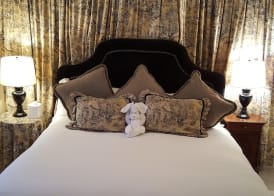 Cleveland House Inn 3