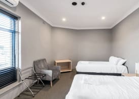 Illinois Hotel 5