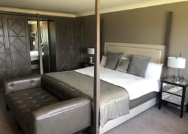 Riverside Lodge Hotel 5
